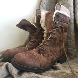 Roxy Amherst Boots